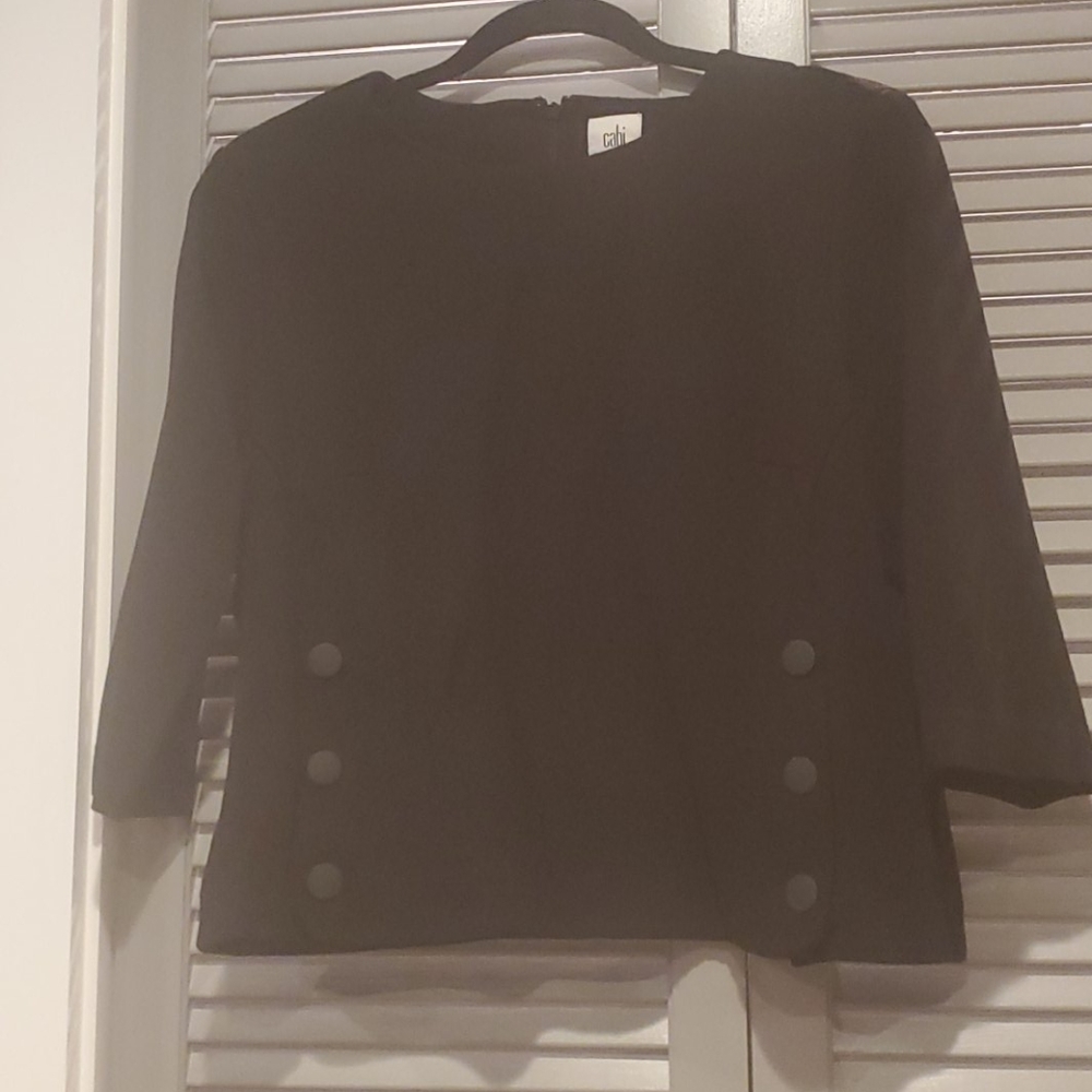 Utility Black 3/4 Sheeve Top